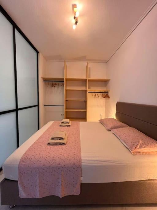 Carlito'S Apartment 2 Next To Metro Station Athena Bagian luar foto
