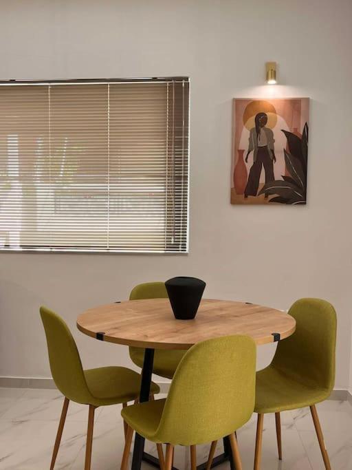 Carlito'S Apartment 2 Next To Metro Station Athena Bagian luar foto
